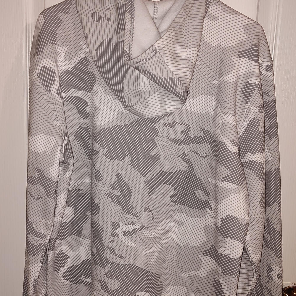 Grey White Xersion Hoodie Fleece lined XXL Sz 22H Camo Men Boys - Picture 3 of 3